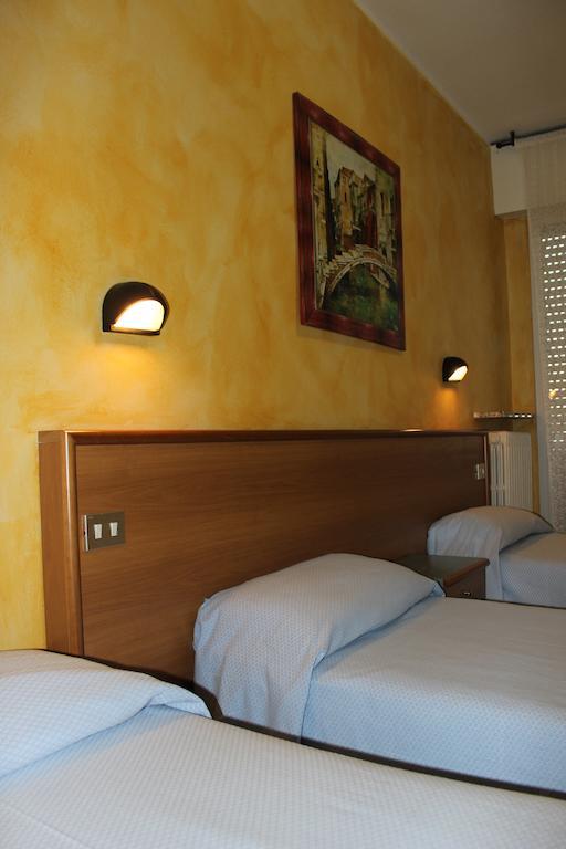 Albergo Napoleone SantʼAmbrogio di Valpolicella Cameră foto
