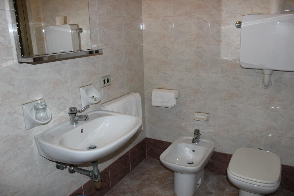 Albergo Napoleone SantʼAmbrogio di Valpolicella Cameră foto