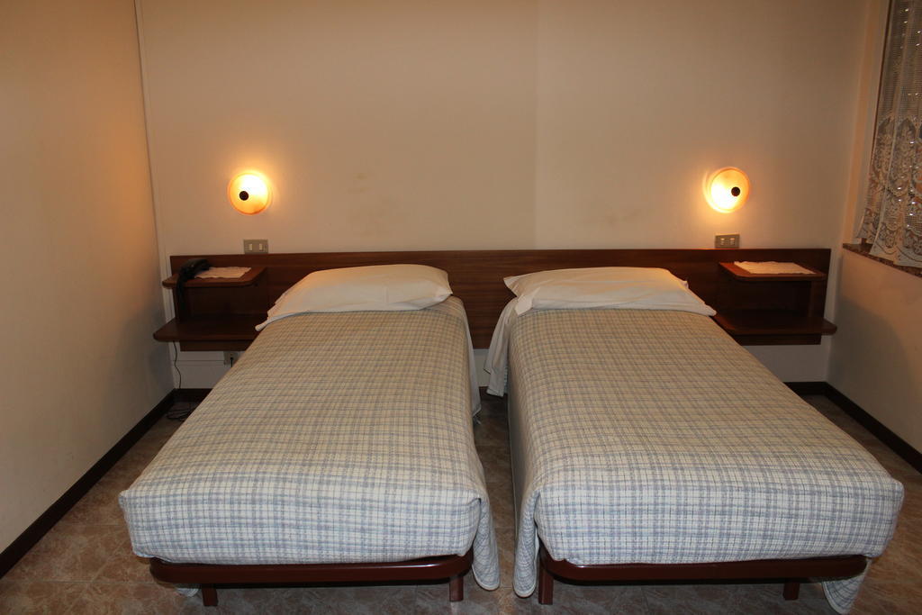 Albergo Napoleone SantʼAmbrogio di Valpolicella Cameră foto