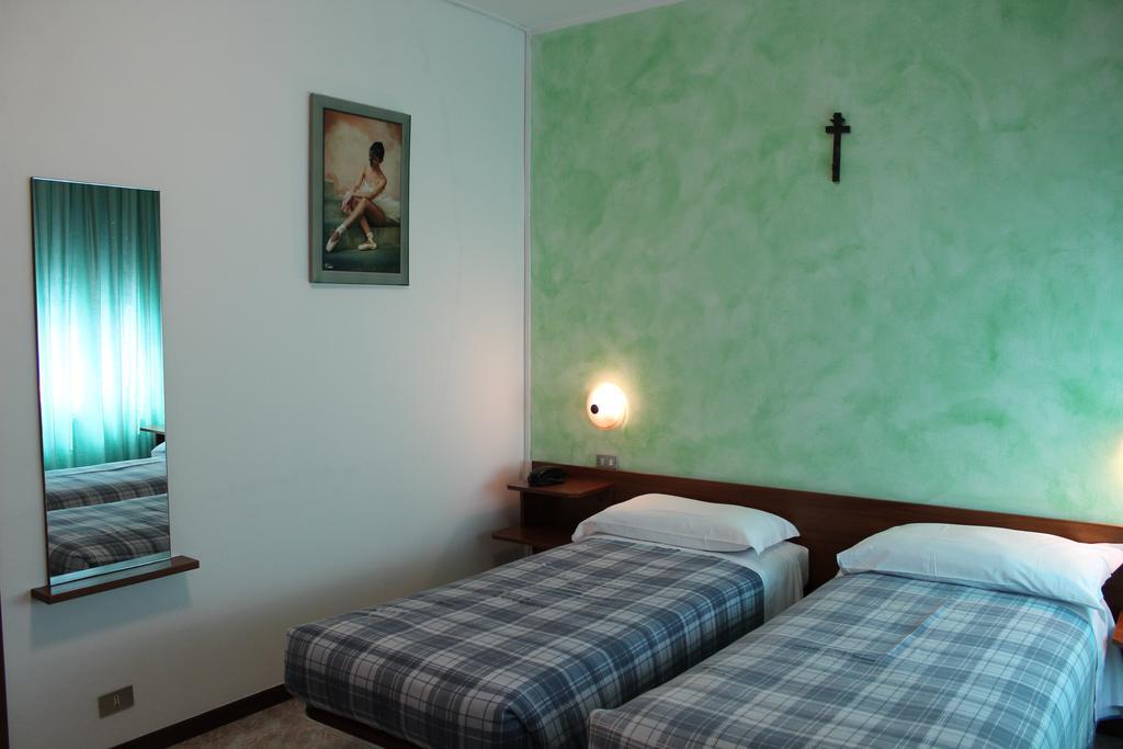 Albergo Napoleone SantʼAmbrogio di Valpolicella Exterior foto